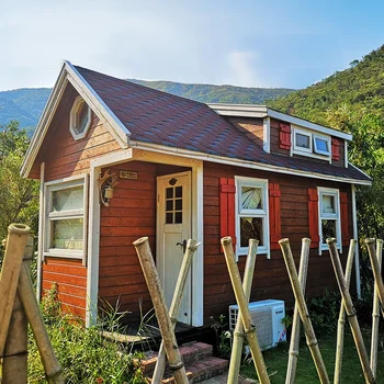 portable cubby house