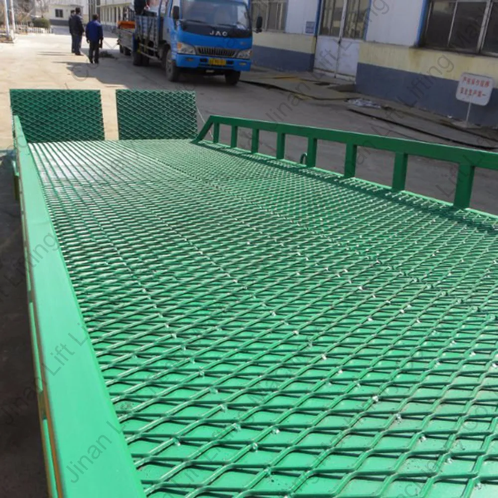 Warehouse Forklift Mobile Ramp For Unloading Trucks Container Loading ...