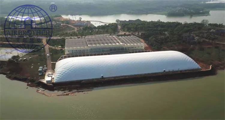 Double Layers of PVDF Inflatable Tennis Court Air Supported Dome Structure for Four Seasons supplier