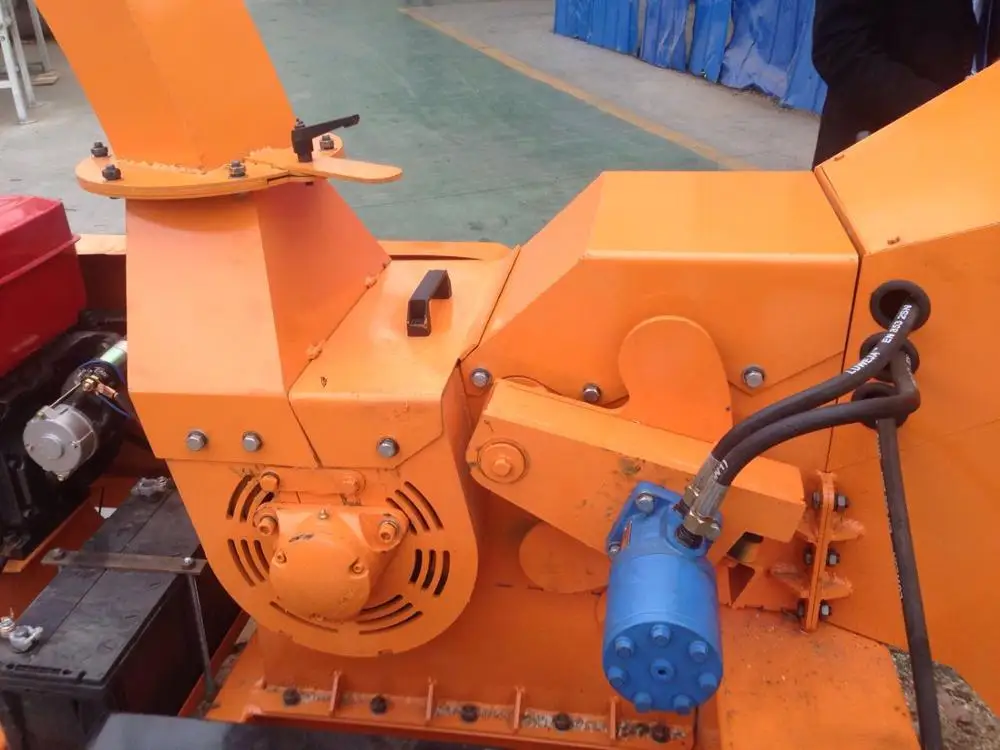 High Efficiency  Diesel Mobile Wood Chipper Machine With Ce Certification