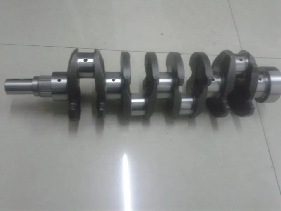 casting Toyota 2L Crankshaft with gear in stock for sell