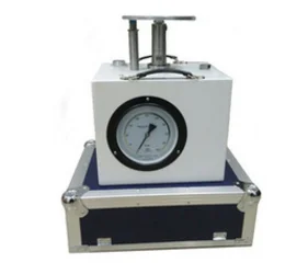 Bench type pressure balance calibrator