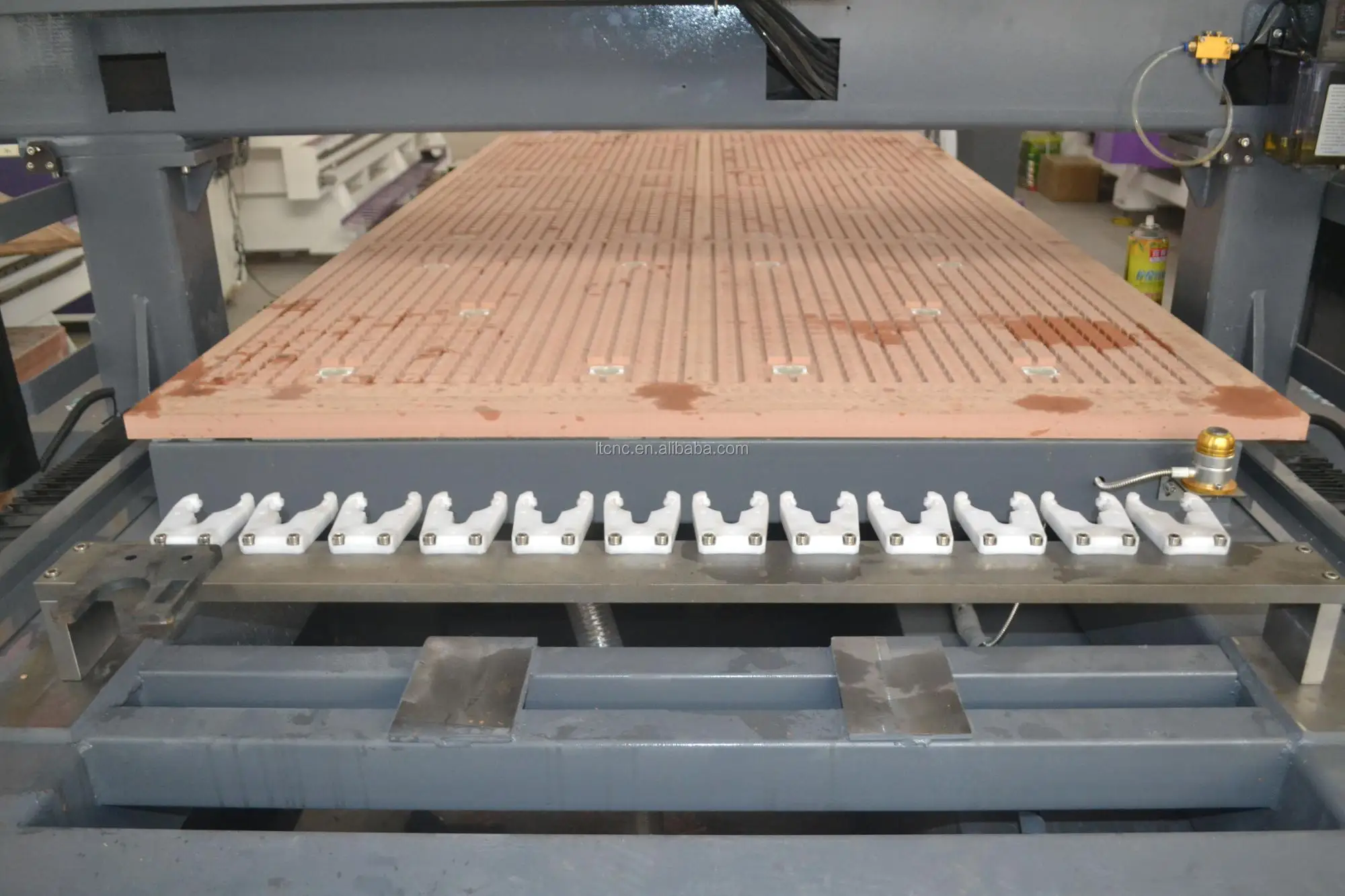 LT-1325 ATC router machine.jpg