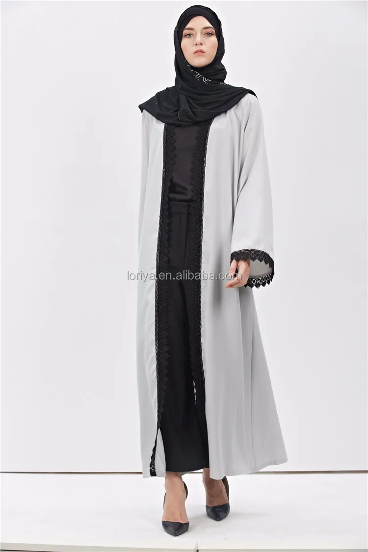 abaya ouverte devant