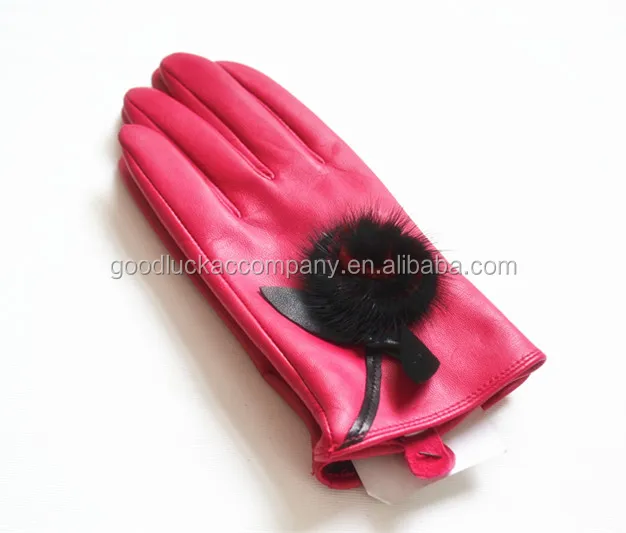 Girl's pink gloves leather with beautiful flower on it from China