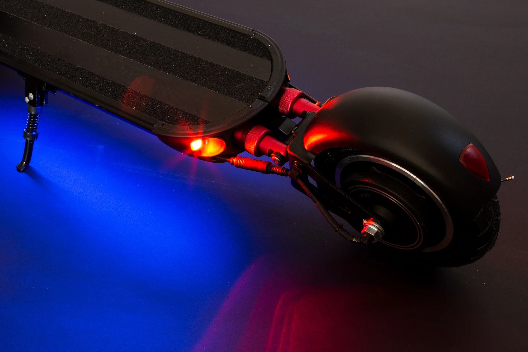 2021 Explosive Version 8.5 Inch Tire Light Weight Zero 9 OEM Electric Scooter