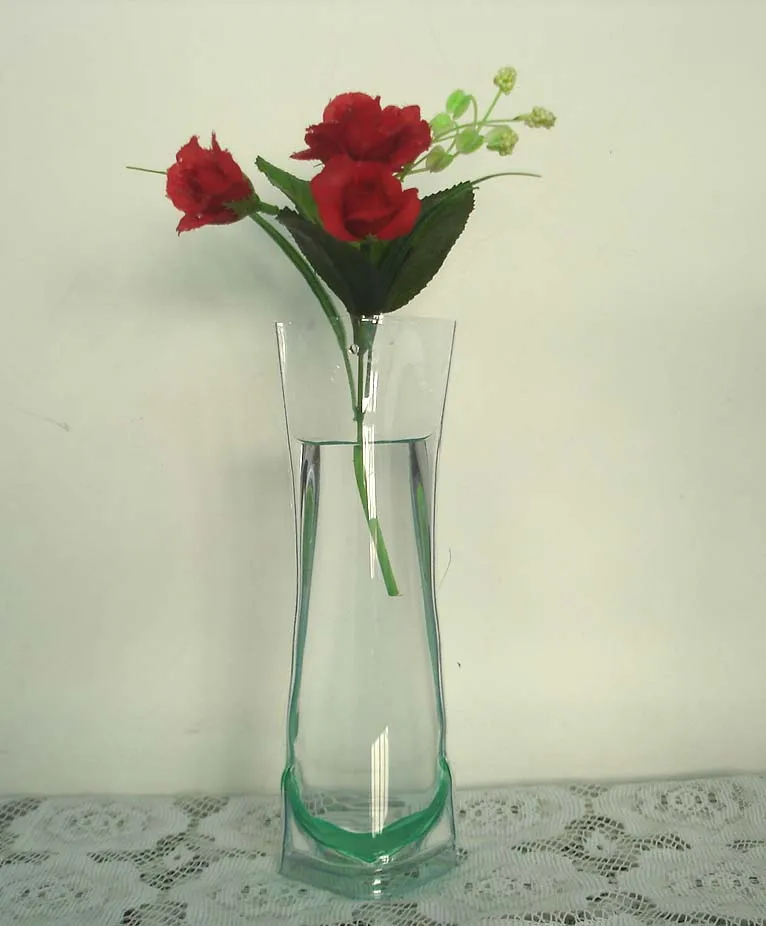 Clear Plastic Vase for Centerpieces