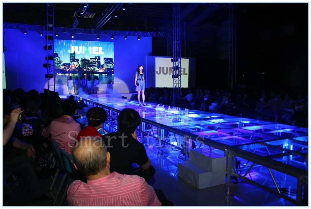 Smart stage. Стеклянная сцена. Smart Stages.