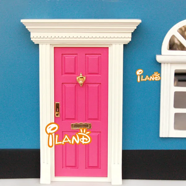 casitas de muñecas de madera pintadas