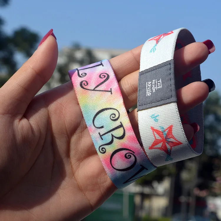 Elastic fabric bracelet