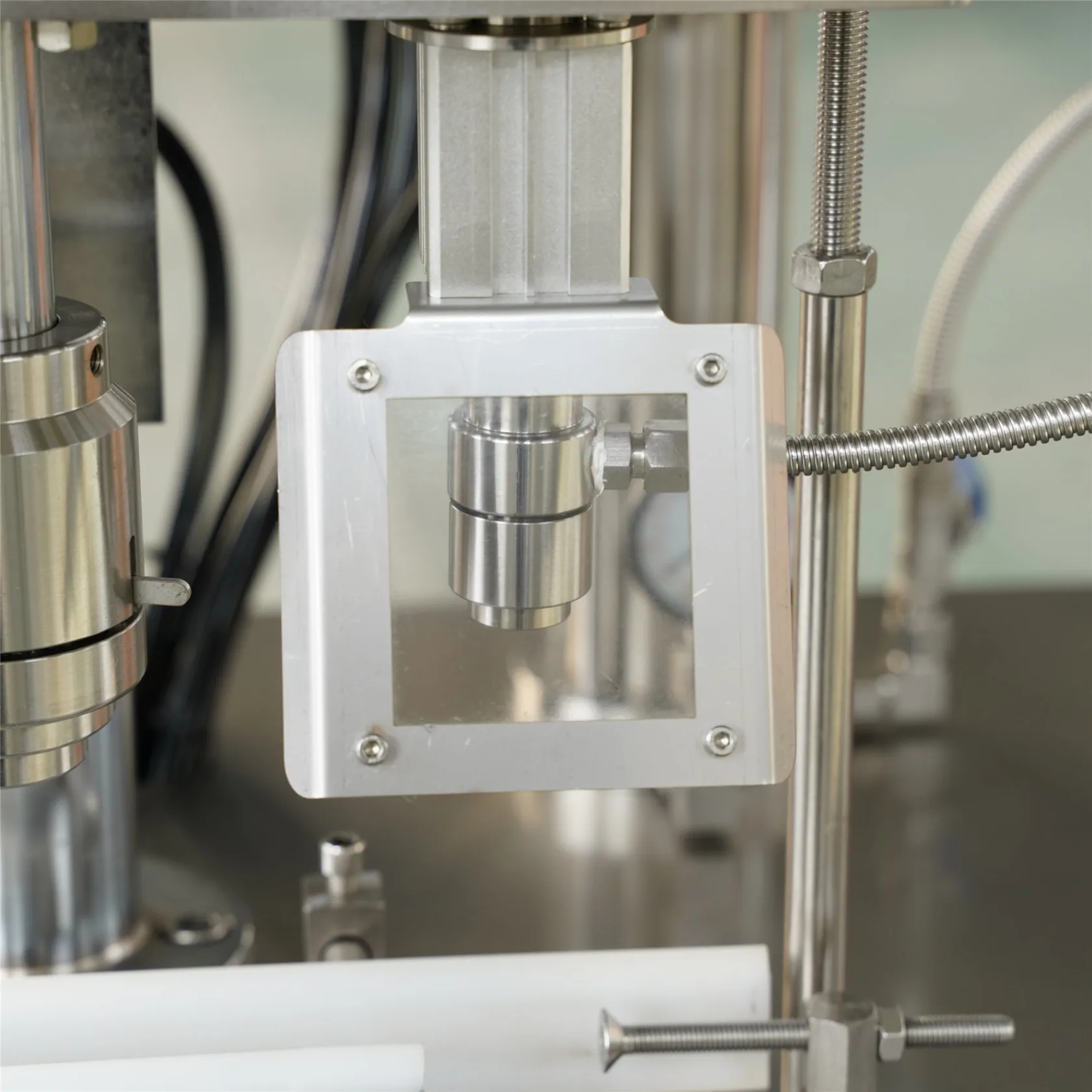 Semi Automatic Aerosol Spray Can Lpg Gas Refill Machine Buy Aerosol