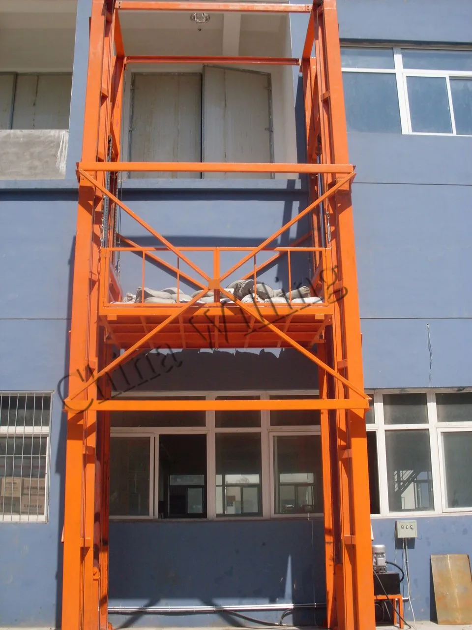1000kg 10.5m Guide Rail Goods Elevator Lift Small Freight Elevator