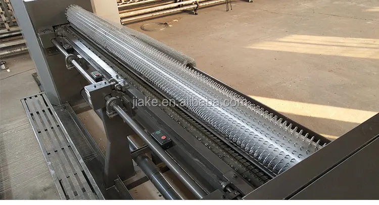 Fully automatic hexagonal wire mesh making machine