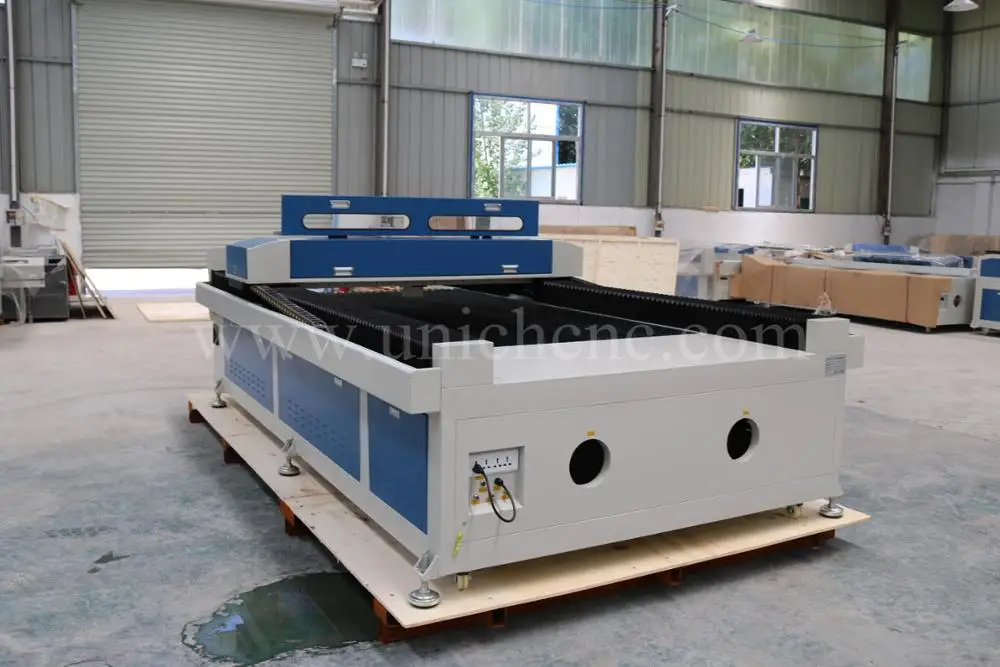 UNICH 1300*2500mm sheet metal laser cutting machine