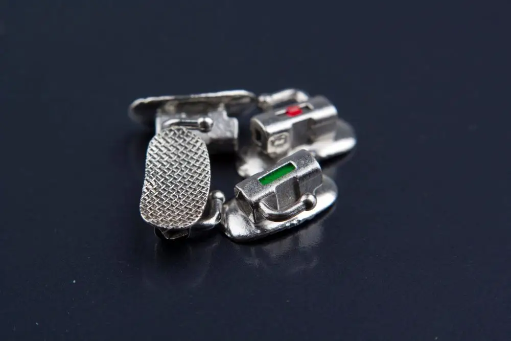 保护口腔正畸粘合颊面管