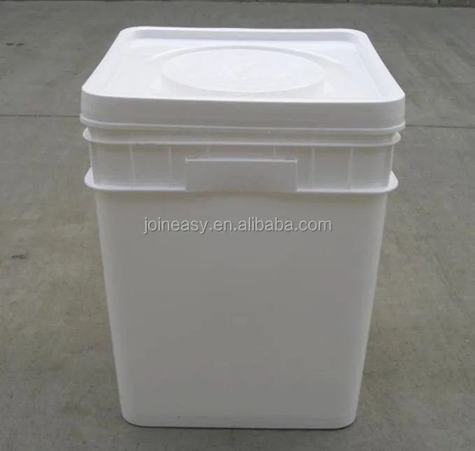 plastic tub with lid and handle