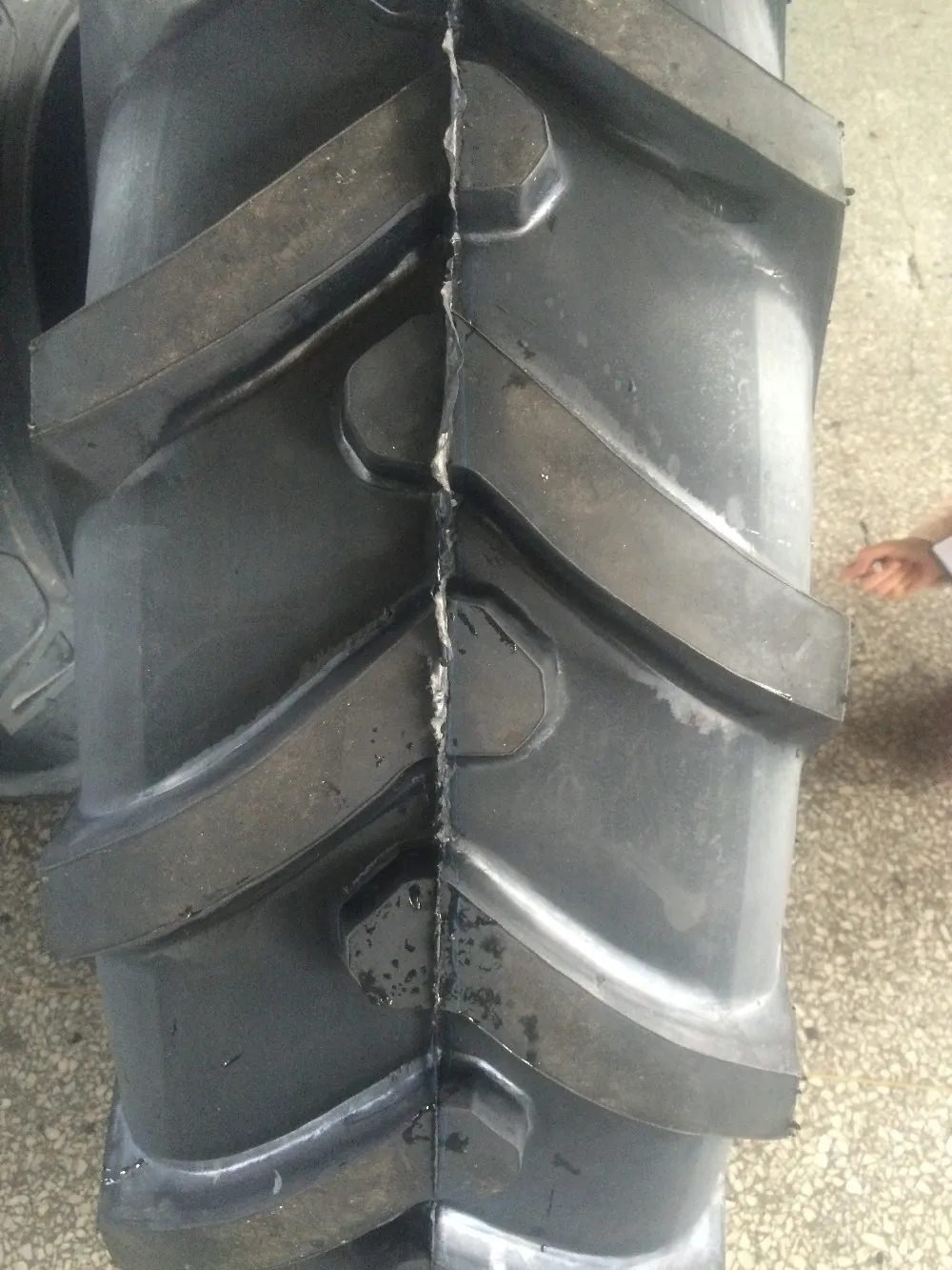 R1 Pattern 14.924 Tractor Tire With Inner Tube Pneus Agricolas Buy