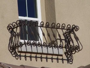 iron_window1