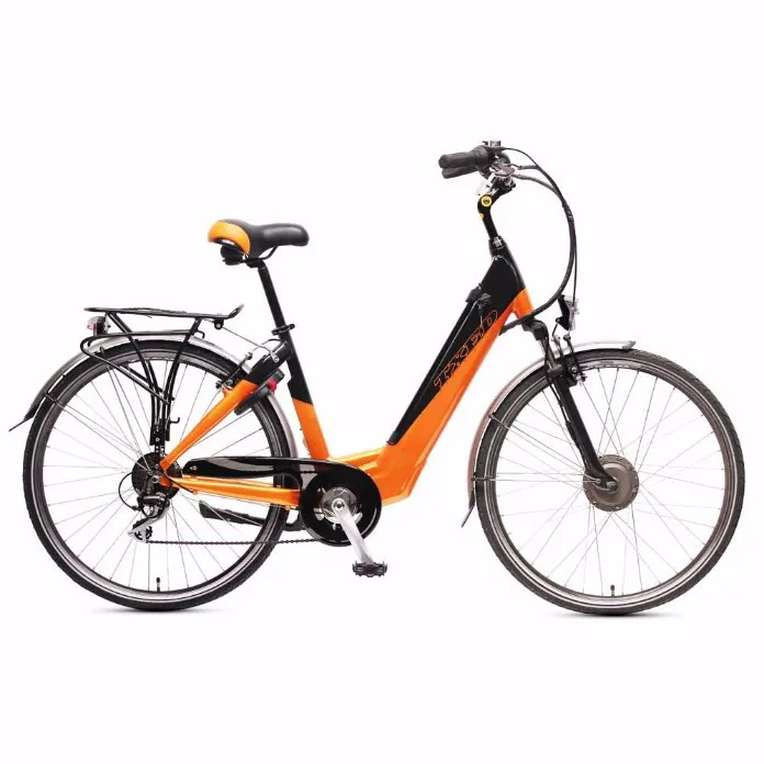 橙色电动城市自行车女人与隐藏的电池