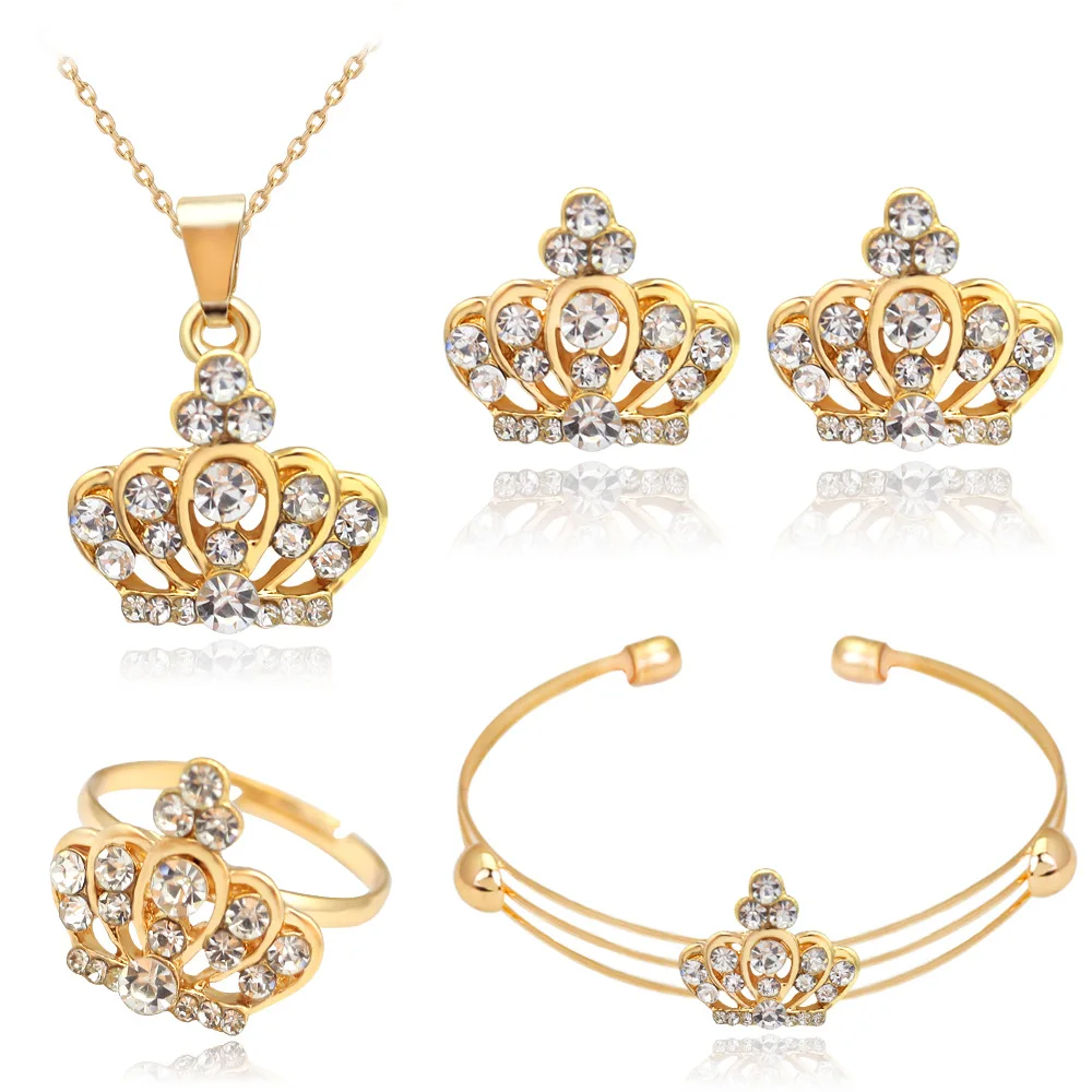 100+ Gambar Cincin Kalung Gelang Emas 100+ Gambar Cincin Kalung Gelang Emas