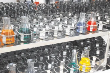 Nade Vertical Laboratory Constant Temperature Incubator Shaker HNY-1112B