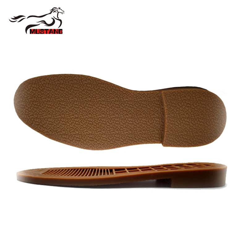 sapato com solado de borracha