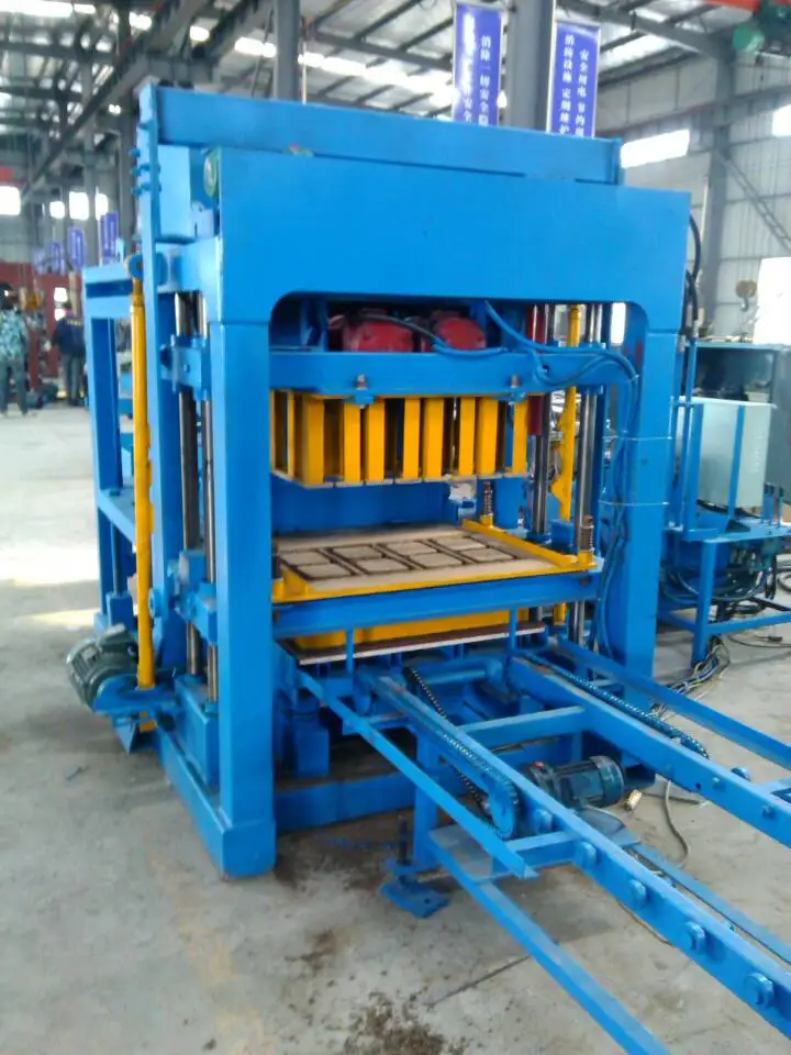 液压竞争高品质 4-25 混凝土制砖机
