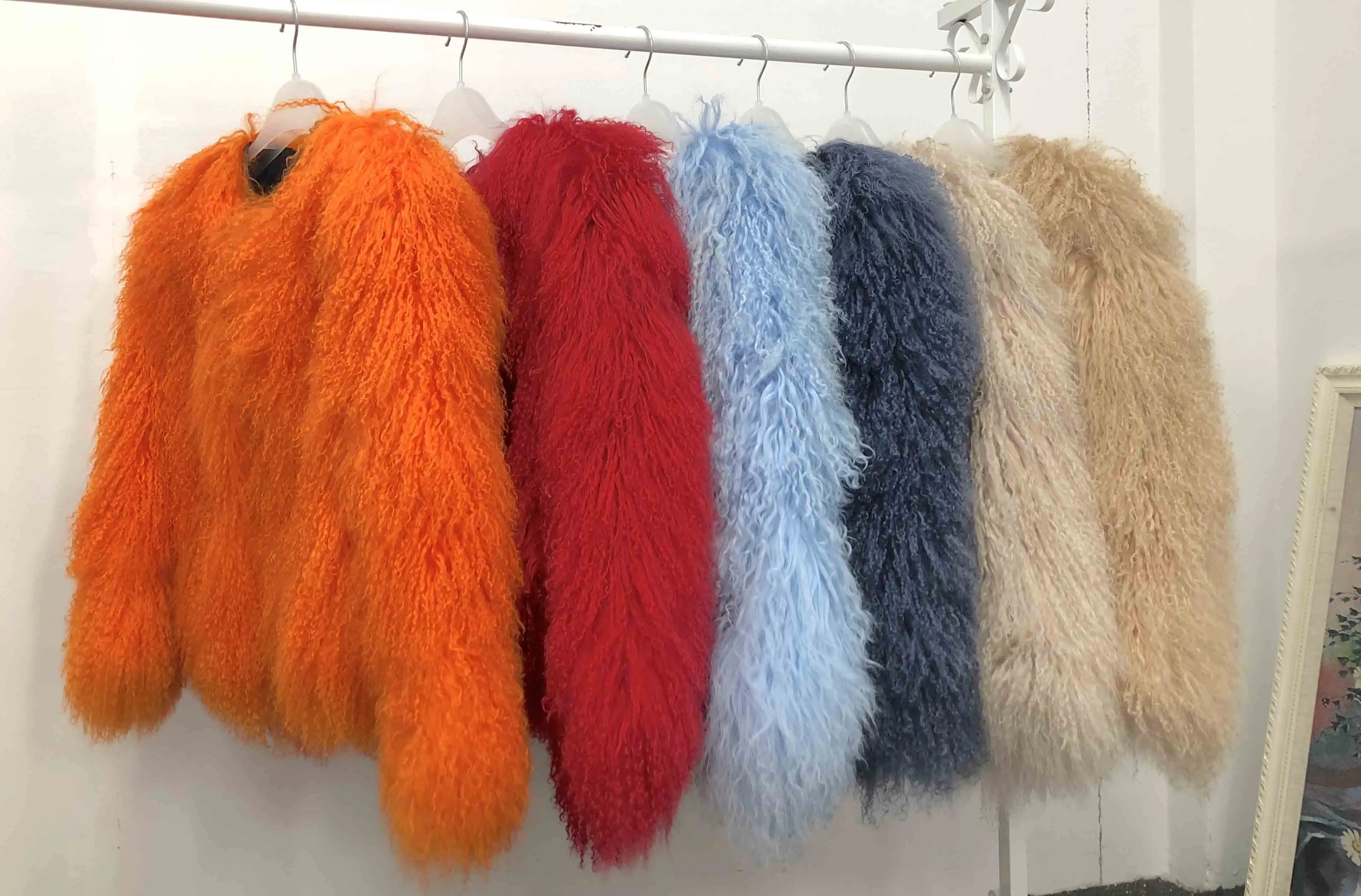 Different Colour 100% Real Sheep Fur Lamb Jacket Mongolian Wool Long Warm Fluffy