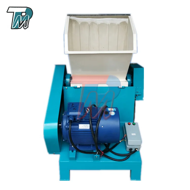 Shredder crushing big plastic material used industrial shredders (3).png