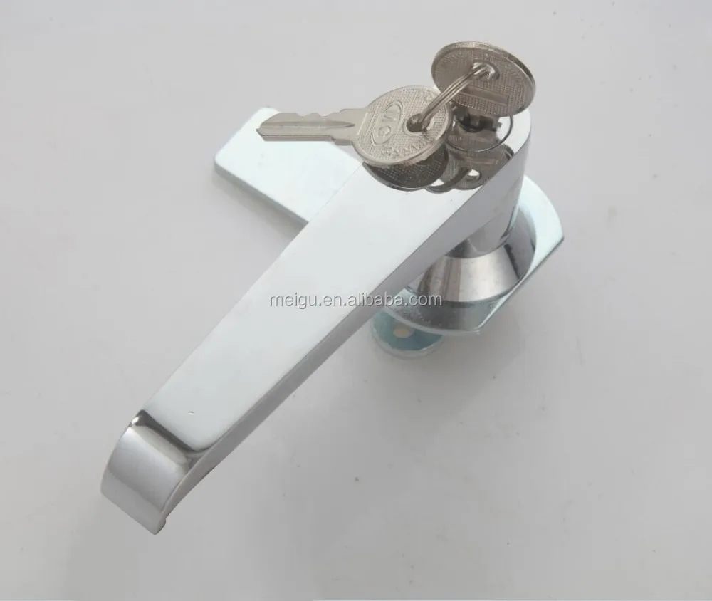 door handle with key