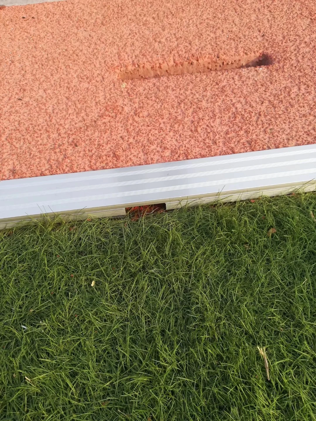 Free Sample Alloy Metal Silver Edging Closing Strip Used For Artificial