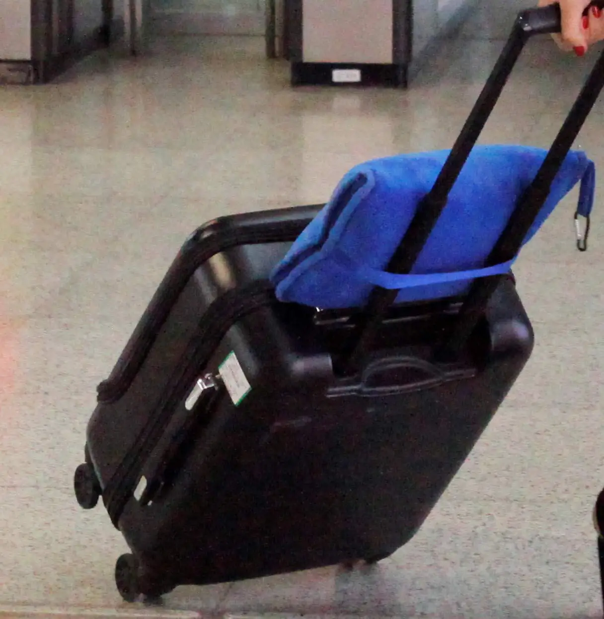 2 In 1 Airplane Blanket With Hand Luggage Belt And Backpack Clip Packed In Soft Bag Pillowcase