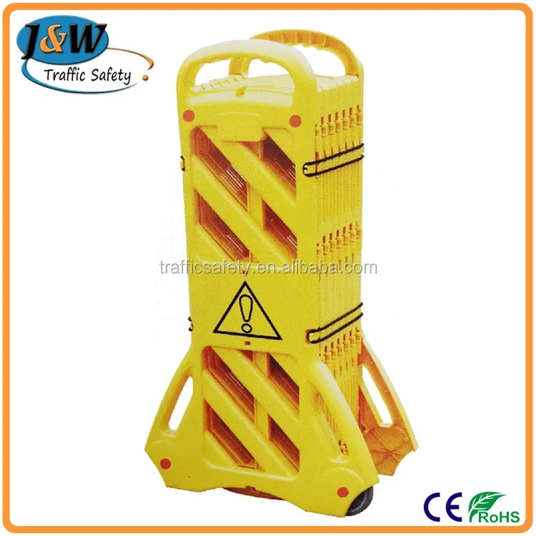 European Standard Road Safety 2000mm Plastic Traffic Barrier / Plastic Safety Barricade