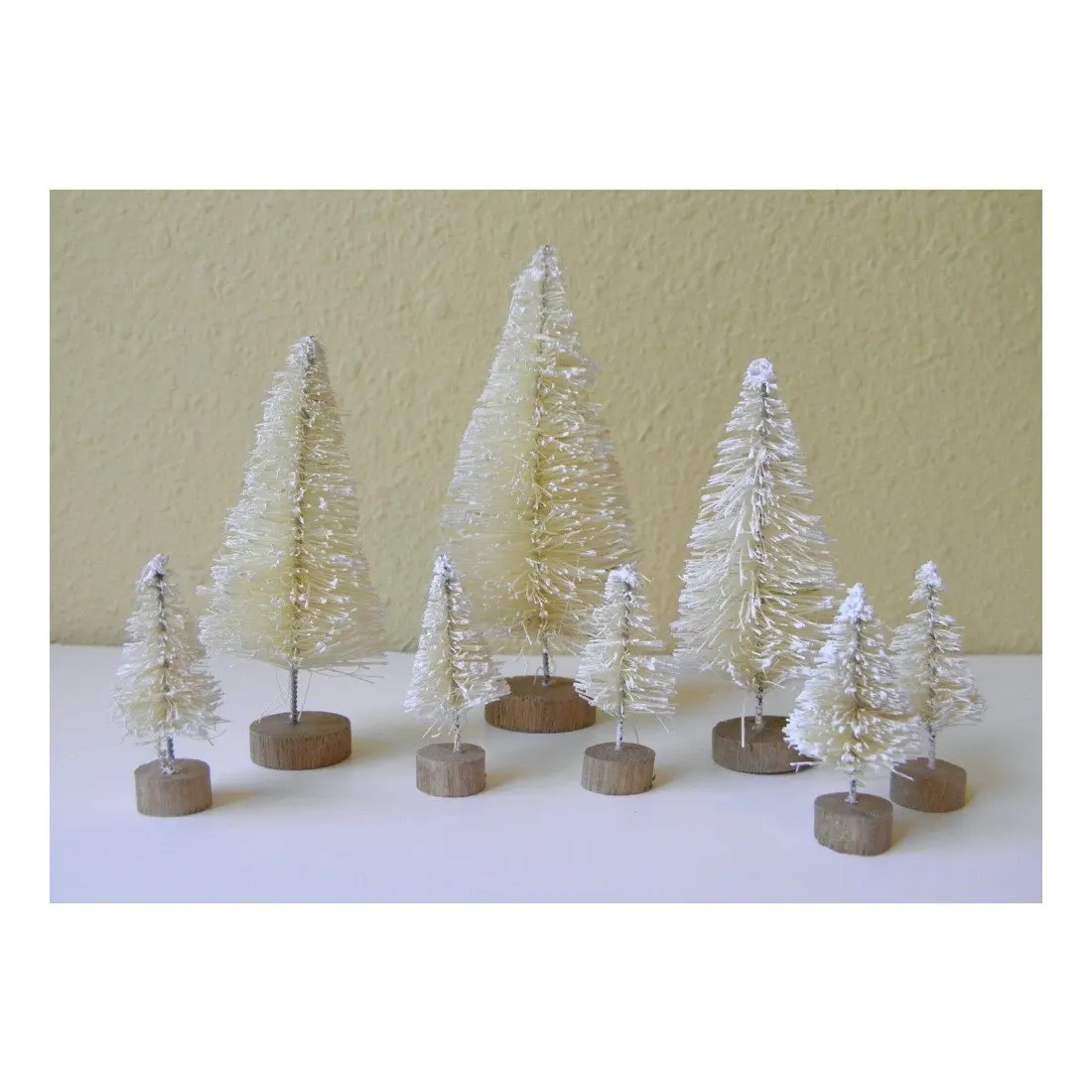 get quotations realdealusa set of 8 mini white sisal bottle brush christmas trees snow frost village putz - Mini White Christmas Tree get quotations realdealusa set of 8 mini white sisal bottle brush christmas trees snow frost village putz - Mini White Christmas Tree
