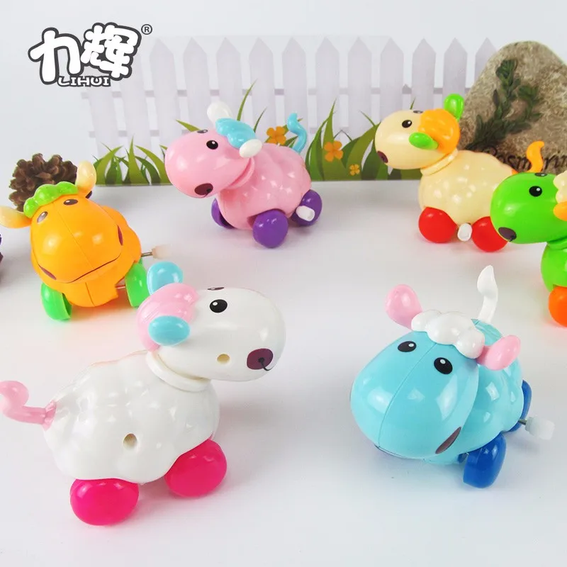 Oem Cute Shake Head Goat Toy Wind Up Toys Mini Plastic Sheep Toys - Buy ...