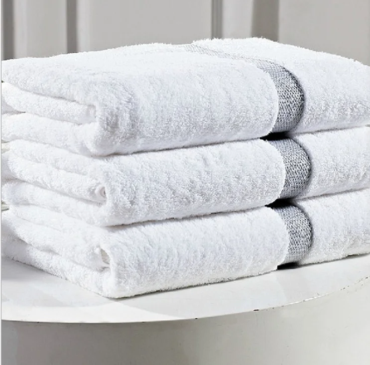 Wholesale Terrying White Color Polyester Bath Towel For Hotel And Spa