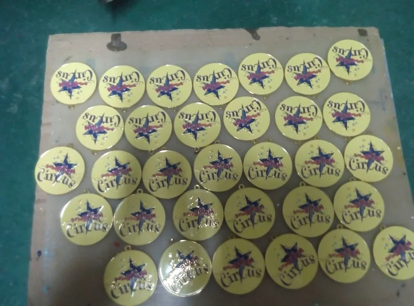 LED Brooch Badge Pin04.jpg