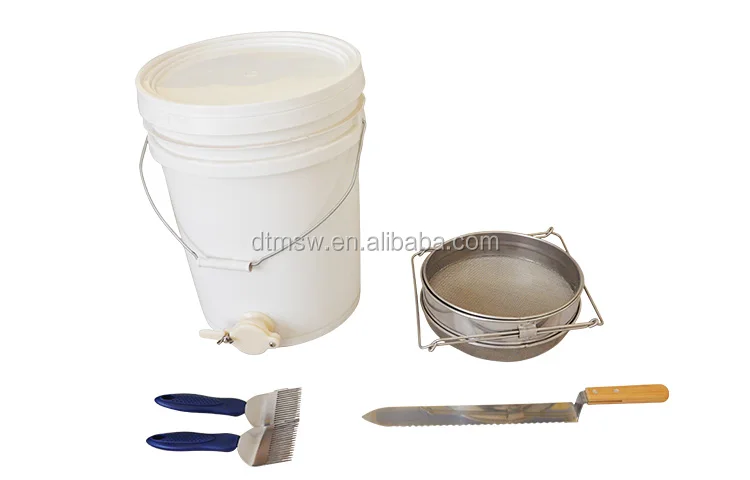 plastic pail