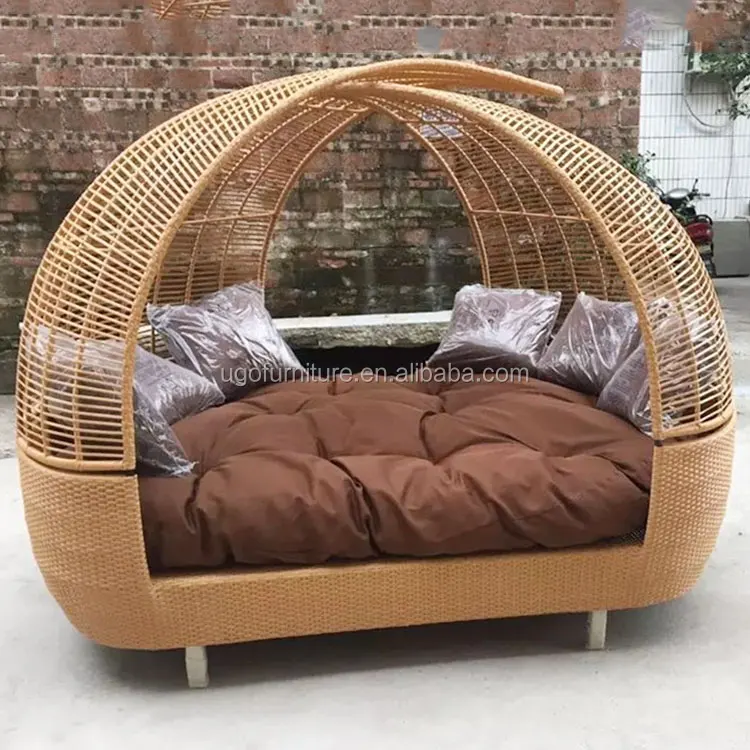 
China products modern round outdoor lounge chair garden furniture rattan daybed with canopy 