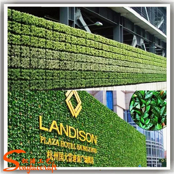 Artificial Grass  Wall  Made Of Artificial Green Leaf Fence 