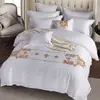 Durable Comforter White Color Satin Stitching Bedding Set For Home