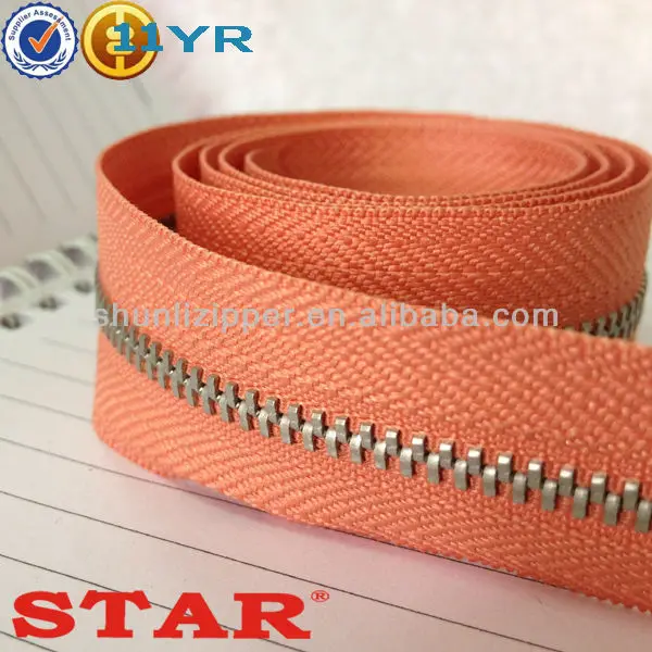 long chain zipper 3527.jpg