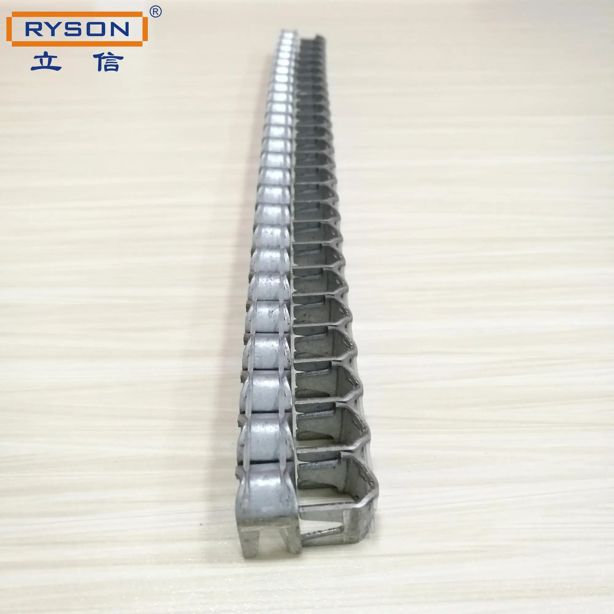 2024 High Quality Concertina razor Wire CL-35 Galvanized Clips| Alibaba.com