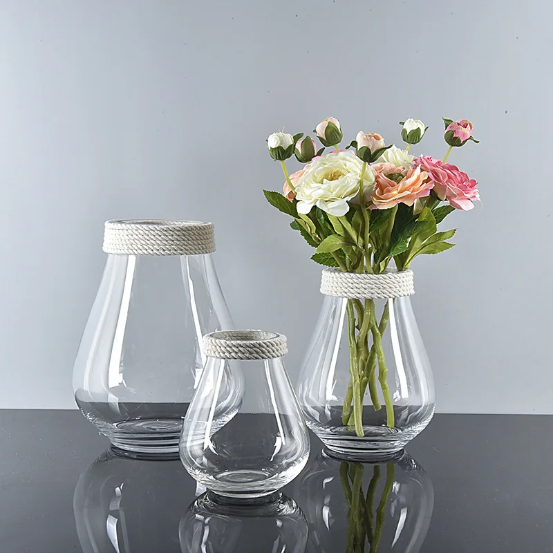 Мини вазочки. Мини вазочки для цветов. Стеклянная ваза для цветов прозрачная. Vbybdfpjxrb. Маленькая стеклянная ваза для цветов.