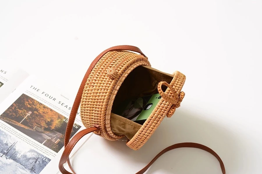 grade rattan round bag (4).jpg