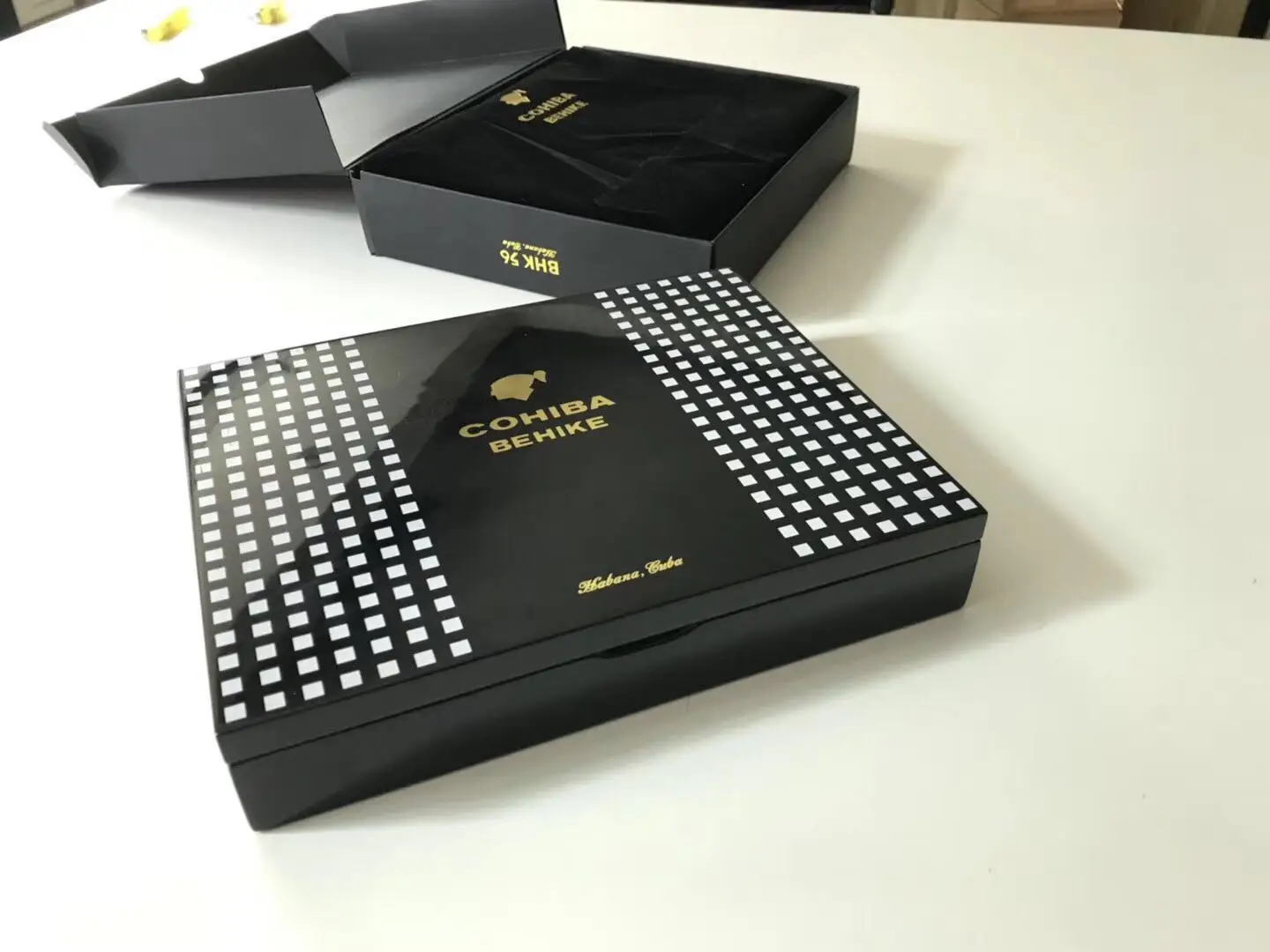 钢琴高光泽完成与礼品盒包装 10 雪茄 cohiba behike 56 雪茄盒