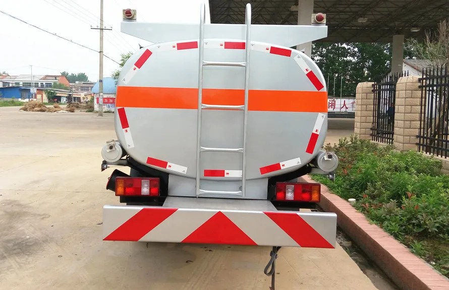 Foton 4x2 2000l Refueling Truck 2m3 Fuelling Vehicle Capacity Fuel Tank