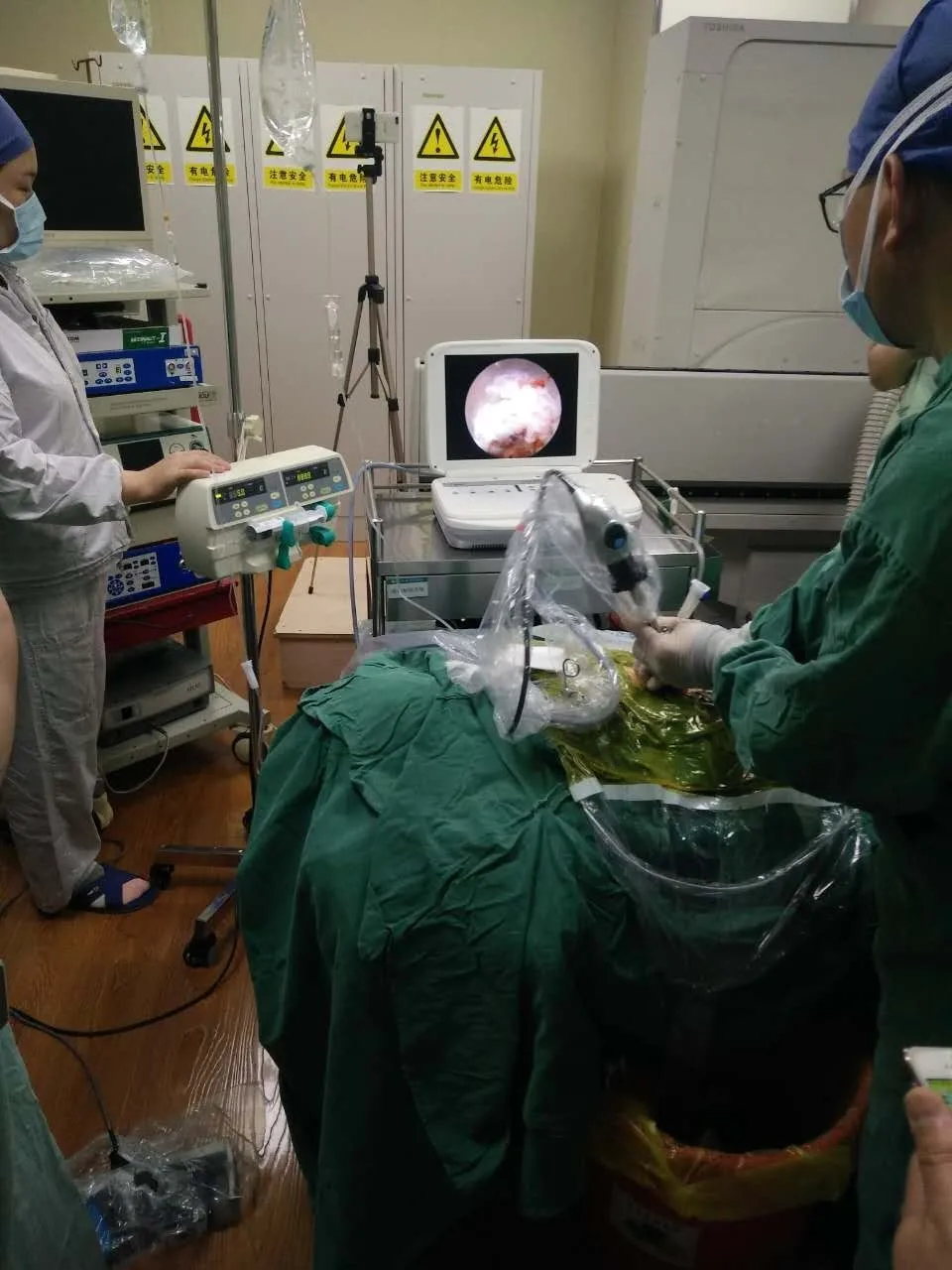 Transsplenic Kidney Stones Surgery Medical Video Endoscope/endoscopy