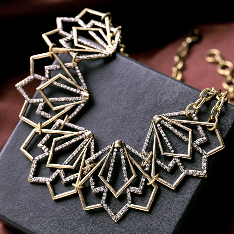 irregular necklace (2).jpg