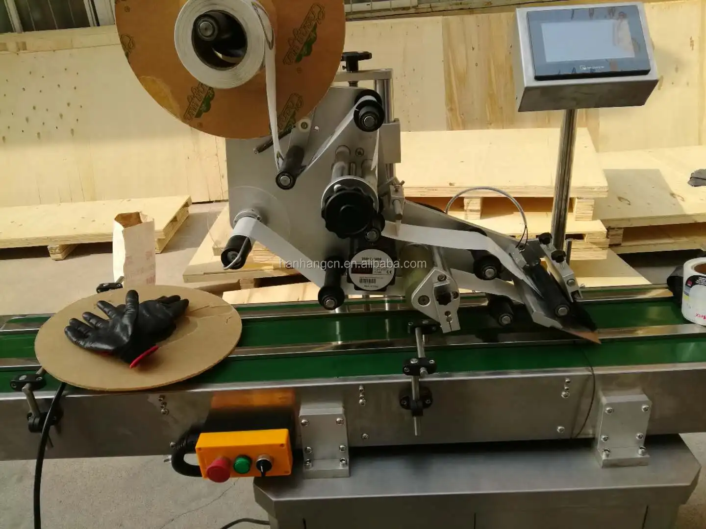 label  machine.jpg
